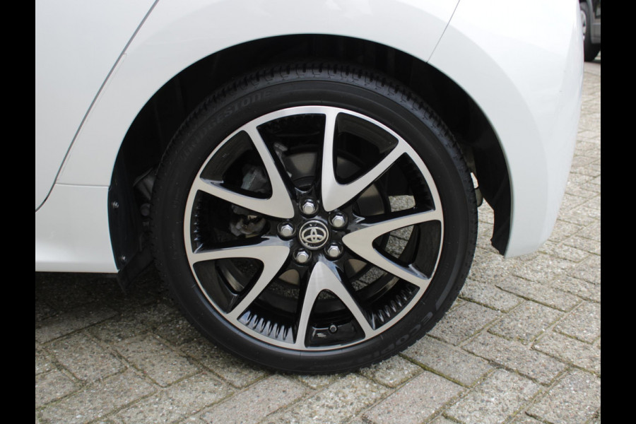 Toyota Yaris 1.5 Hybrid Launch Edition | STOELVERWARMING | CAMERA |