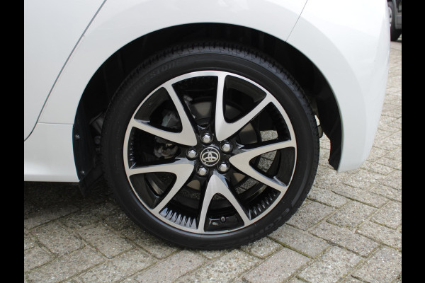 Toyota Yaris 1.5 Hybrid Launch Edition | STOELVERWARMING | CAMERA |