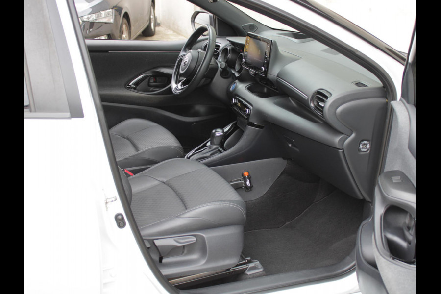 Toyota Yaris 1.5 Hybrid Launch Edition | STOELVERWARMING | CAMERA |