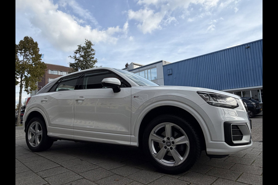 Audi Q2 30 TFSI Sport S Line Edition - Airco I Sport interieur & Velgen I PDC I Dealer onderhouden