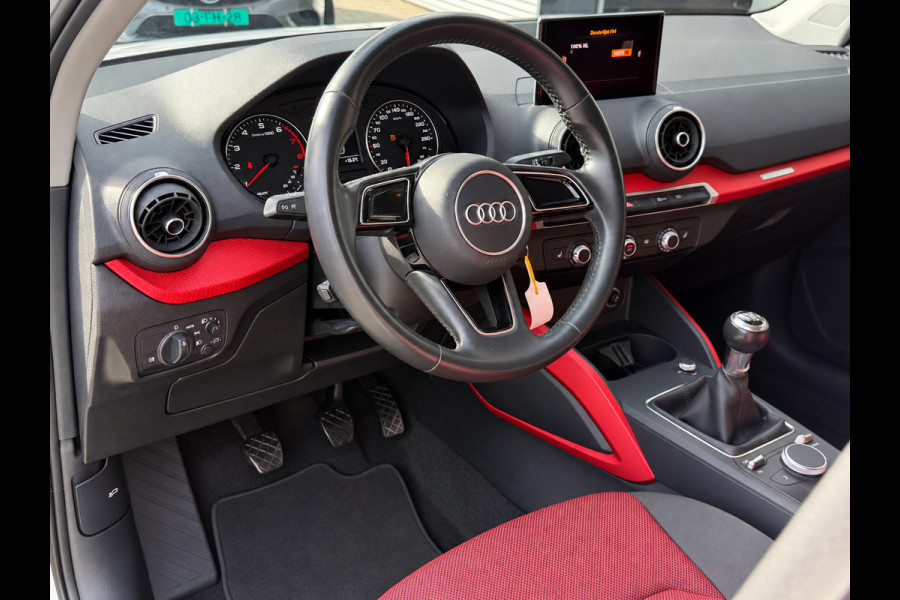 Audi Q2 30 TFSI Sport S Line Edition - Airco I Sport interieur & Velgen I PDC I Dealer onderhouden