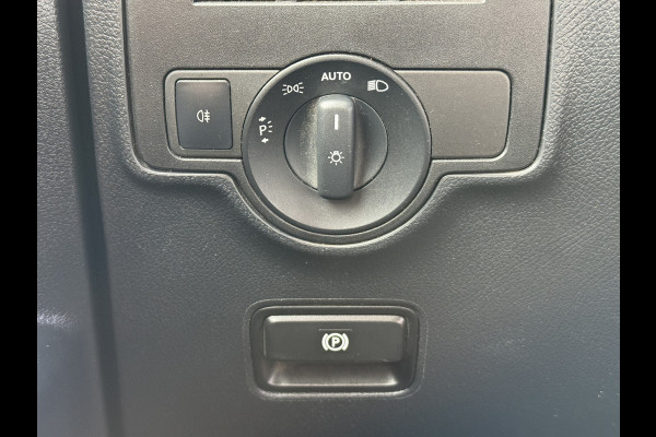 Mercedes-Benz Vito 114 1.9 CDI 136PK Dubbele Cabine L2H1 5 Stoelen Climate Control Cruise Control Trekhaak Carplay Camera
