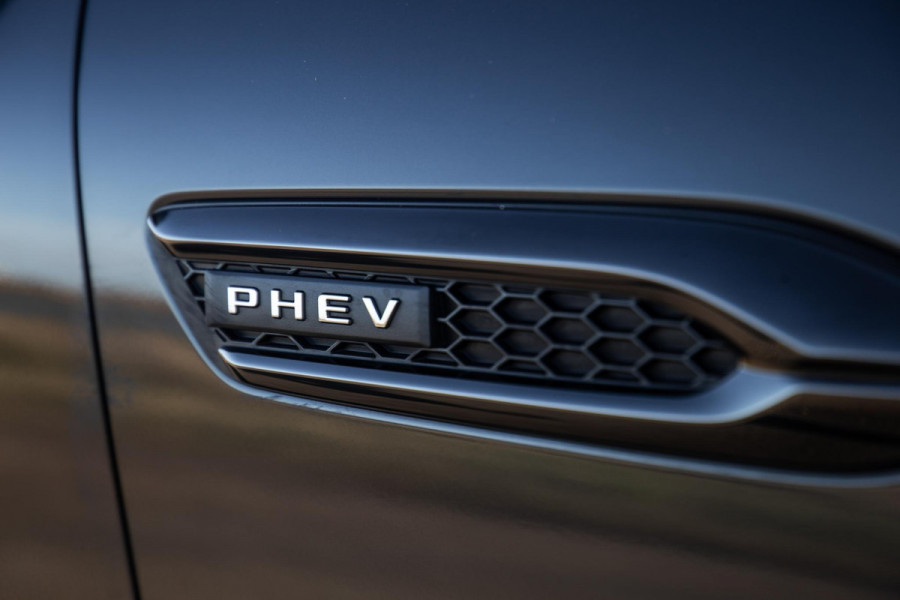 Mazda CX-60 2.5 e-SkyActiv PHEV Homura PANORAMA / TREKHAAK / 360 CAMERA / STOELVERWARMING + KOELING / CARPLAY / ADAPTIVE CRUISE