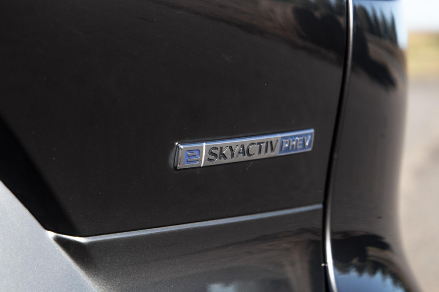 Mazda CX-60 2.5 e-SkyActiv PHEV Homura PANORAMA / TREKHAAK / 360 CAMERA / STOELVERWARMING + KOELING / CARPLAY / ADAPTIVE CRUISE
