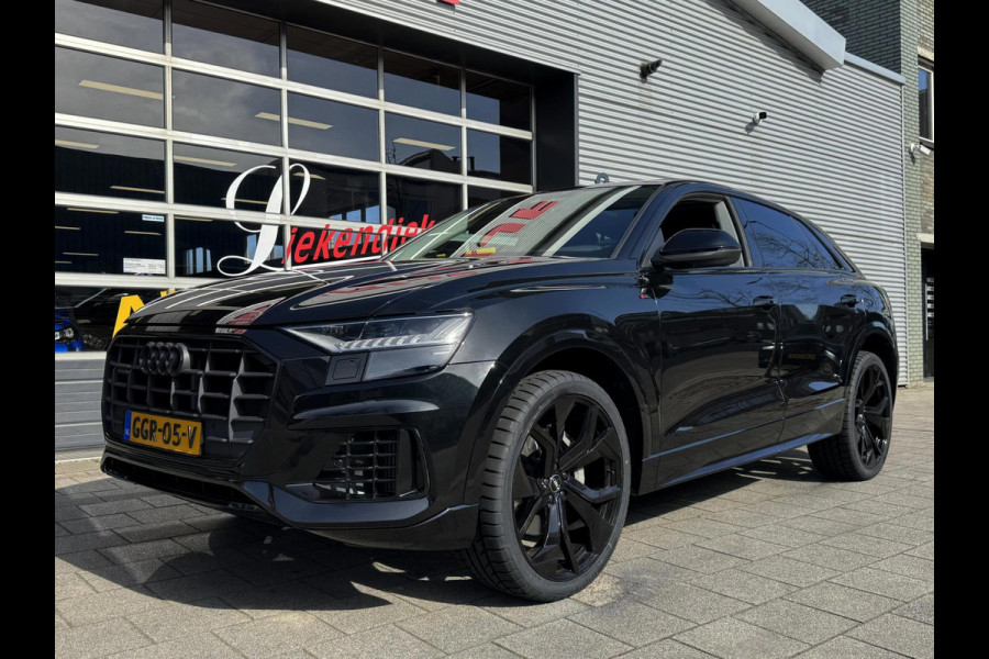 Audi Q8 3.0 -V6 24V 55 TFSi Quattro - Panorama dak I Airco I Leer I 23 inch velgen I PDC I Led i 24.000 KM