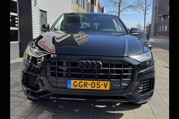 Audi Q8 3.0 -V6 24V 55 TFSi Quattro - Panorama dak I Airco I Leer I 23 inch velgen I PDC I Led i 24.000 KM