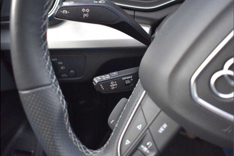 Audi Q5 50 TFSI e S-Line 299 Pk RS-Stoel Luchtvering Matrix Oled ACC Keyless Trekhaak 20 Inch