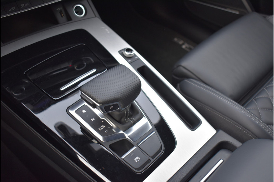 Audi Q5 50 TFSI e S-Line 299 Pk RS-Stoel Luchtvering Matrix Oled ACC Keyless Trekhaak 20 Inch