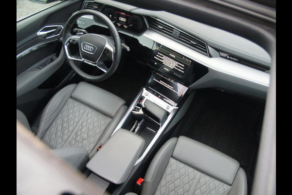 Audi e-tron Sportback 55 quattro S edition 95 kWh | SOH 92% | S-Line Stoelen | Panoramadak | Bang & Olufsen | Camera | Ambienteverlichting |