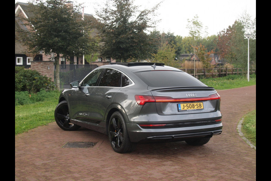 Audi e-tron Sportback 55 quattro S edition 95 kWh | SOH 92% | S-Line Stoelen | Panoramadak | Bang & Olufsen | Camera | Ambienteverlichting |