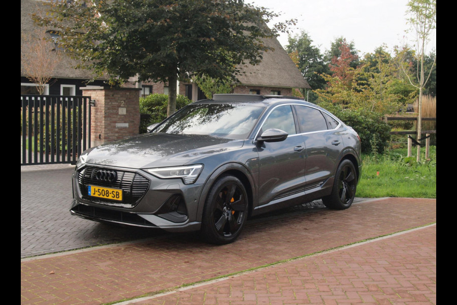 Audi e-tron Sportback 55 quattro S edition 95 kWh | SOH 92% | S-Line Stoelen | Panoramadak | Bang & Olufsen | Camera | Ambienteverlichting |
