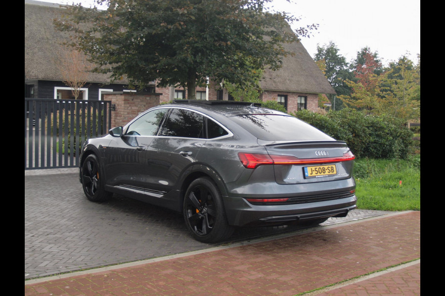 Audi e-tron Sportback 55 quattro S edition 95 kWh | SOH 92% | S-Line Stoelen | Panoramadak | Bang & Olufsen | Camera | Ambienteverlichting |