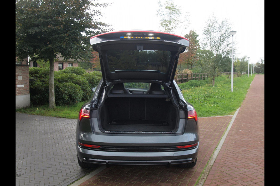 Audi e-tron Sportback 55 quattro S edition 95 kWh | SOH 92% | S-Line Stoelen | Panoramadak | Bang & Olufsen | Camera | Ambienteverlichting |