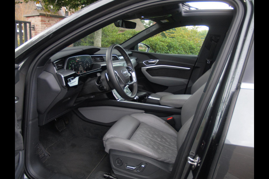 Audi e-tron Sportback 55 quattro S edition 95 kWh | SOH 92% | S-Line Stoelen | Panoramadak | Bang & Olufsen | Camera | Ambienteverlichting |