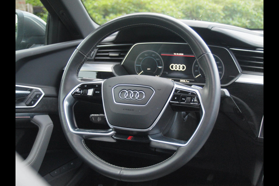 Audi e-tron Sportback 55 quattro S edition 95 kWh | SOH 92% | S-Line Stoelen | Panoramadak | Bang & Olufsen | Camera | Ambienteverlichting |