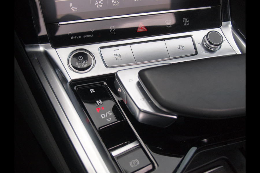 Audi e-tron Sportback 55 quattro S edition 95 kWh | SOH 92% | S-Line Stoelen | Panoramadak | Bang & Olufsen | Camera | Ambienteverlichting |