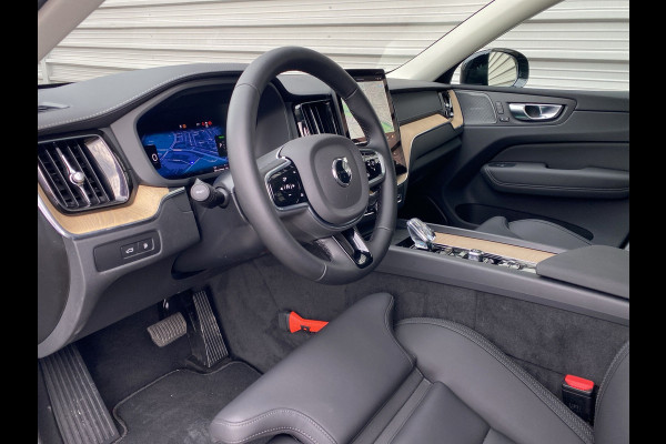 Volvo XC60 T6 Plug-in hybrid AWD Ultra Dark / Trekhaak / 360 camera / Harman/Kardon / Panoramadak /