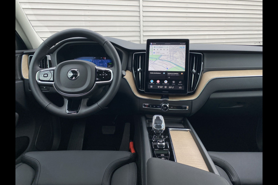 Volvo XC60 T6 Plug-in hybrid AWD Ultra Dark / Trekhaak / 360 camera / Harman/Kardon / Panoramadak /