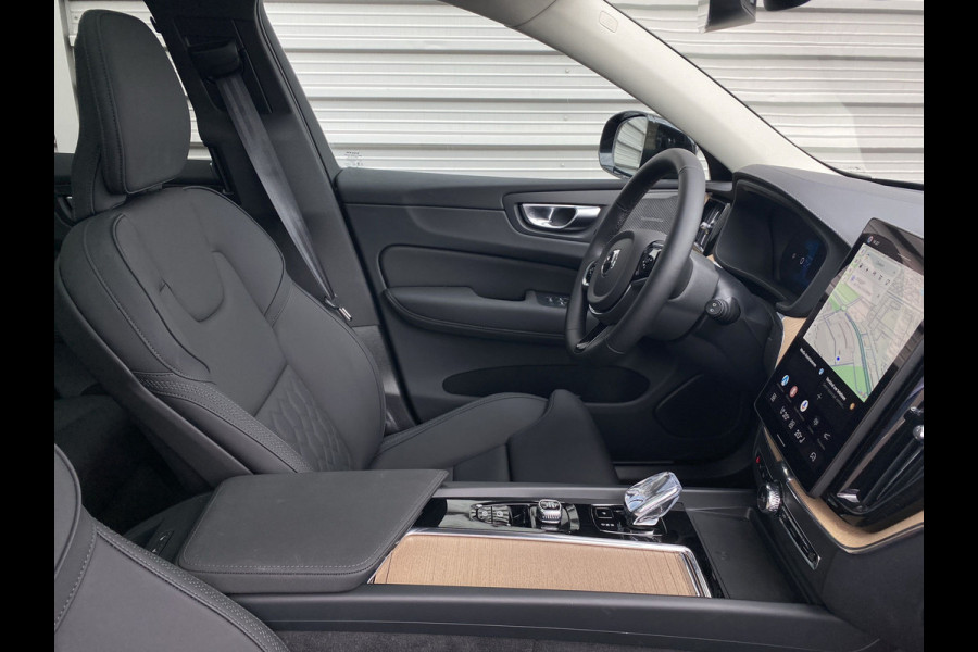 Volvo XC60 T6 Plug-in hybrid AWD Ultra Dark / Trekhaak / 360 camera / Harman/Kardon / Panoramadak /