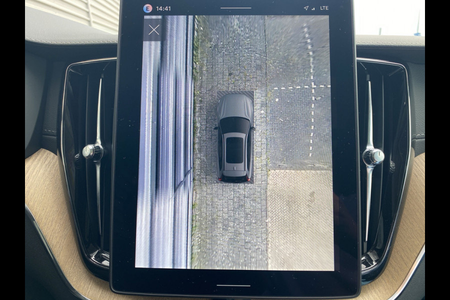 Volvo XC60 T6 Plug-in hybrid AWD Ultra Dark / Trekhaak / 360 camera / Harman/Kardon / Panoramadak /