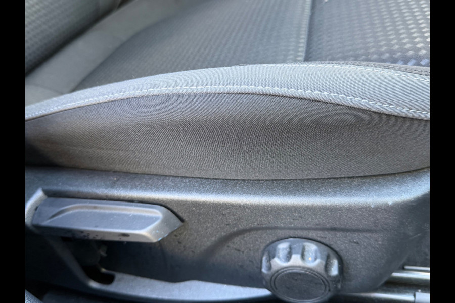 Ford Focus 1.0 EcoBoost Connected, 1 e eigenaar, navigatie, full led,cruise controle, Origineel NL auto met nationale auto pas