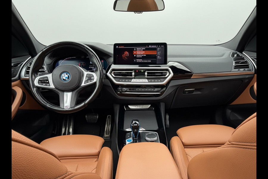 BMW iX3 M SPORT pakket 80 kWh, panoramadak, SOH 98,2 %,vol opties, 1 e eigenaar,conjac sport leder, Origineel NL auto met nap