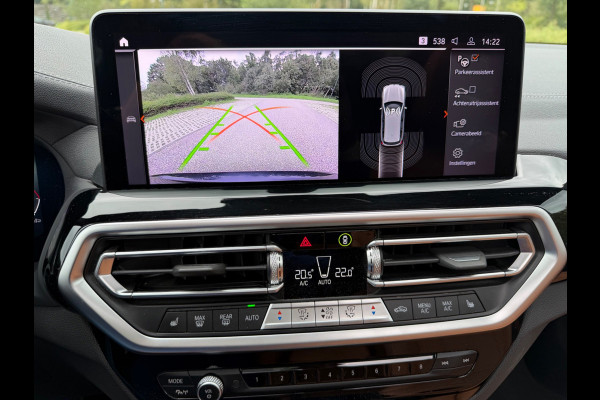 BMW iX3 M SPORT pakket 80 kWh, panoramadak, SOH 98,2 %,vol opties, 1 e eigenaar,conjac sport leder, Origineel NL auto met nap