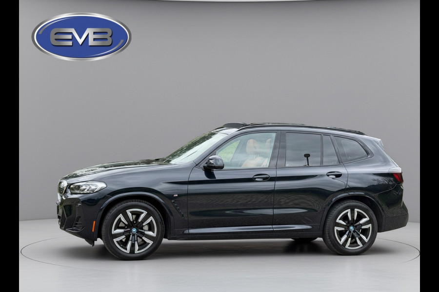 BMW iX3 M SPORT pakket 80 kWh, panoramadak, SOH 98,2 %,vol opties, 1 e eigenaar,conjac sport leder, Origineel NL auto met nap
