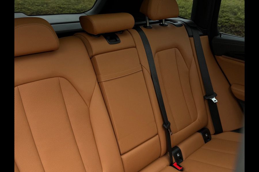 BMW iX3 M SPORT pakket 80 kWh, panoramadak, SOH 98,2 %,vol opties, 1 e eigenaar,conjac sport leder, Origineel NL auto met nap