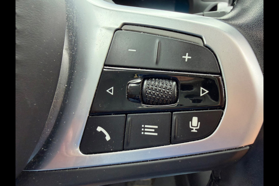 BMW iX3 M SPORT pakket 80 kWh, panoramadak, SOH 98,2 %,vol opties, 1 e eigenaar,conjac sport leder, Origineel NL auto met nap