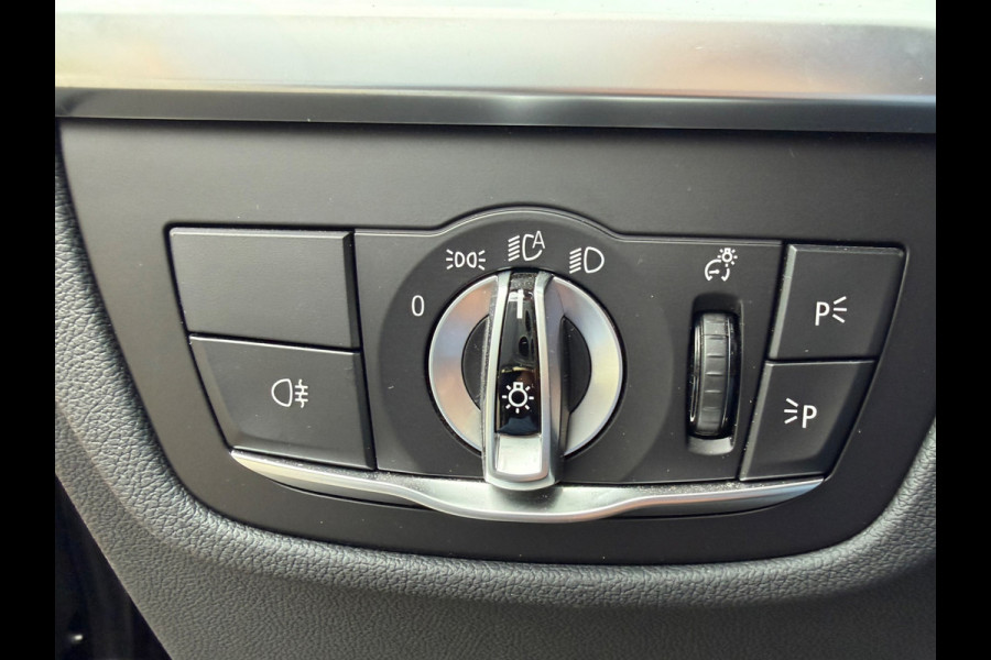 BMW iX3 M SPORT pakket 80 kWh, panoramadak, SOH 98,2 %,vol opties, 1 e eigenaar,conjac sport leder, Origineel NL auto met nap