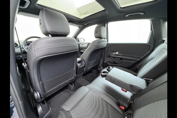 Mercedes-Benz B-Klasse 180 Automaat Panoramadak Stoelverwarming Navi Camera Elek.Achterklep Pdc Business Solution Cruise Control Lmv 16" Led Isofix Bluetooth Keyless GO Rijstrooksensor 1e Eigenaar Dealeronderhouden Origineel Nederlandse Auto