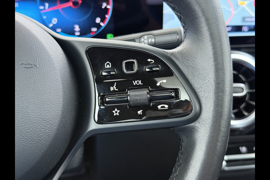 Mercedes-Benz B-Klasse 180 Automaat Panoramadak Stoelverwarming Navi Camera Elek.Achterklep Pdc Business Solution Cruise Control Lmv 16" Led Isofix Bluetooth Keyless GO Rijstrooksensor 1e Eigenaar Dealeronderhouden Origineel Nederlandse Auto