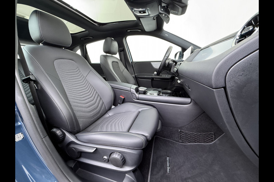 Mercedes-Benz B-Klasse 180 Automaat Panoramadak Stoelverwarming Navi Camera Elek.Achterklep Pdc Business Solution Cruise Control Lmv 16" Led Isofix Bluetooth Keyless GO Rijstrooksensor 1e Eigenaar Dealeronderhouden Origineel Nederlandse Auto