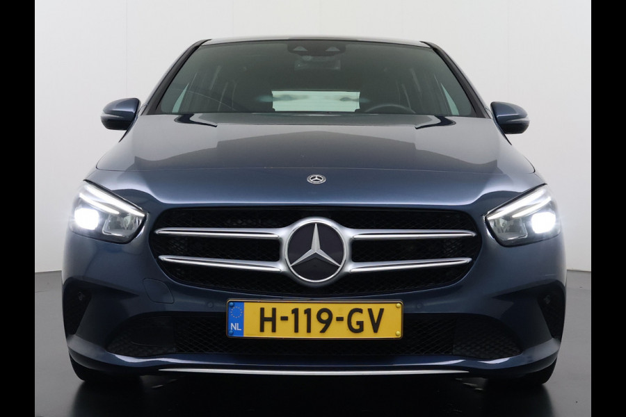 Mercedes-Benz B-Klasse 180 Automaat Panoramadak Stoelverwarming Navi Camera Elek.Achterklep Pdc Business Solution Cruise Control Lmv 16" Led Isofix Bluetooth Keyless GO Rijstrooksensor 1e Eigenaar Dealeronderhouden Origineel Nederlandse Auto