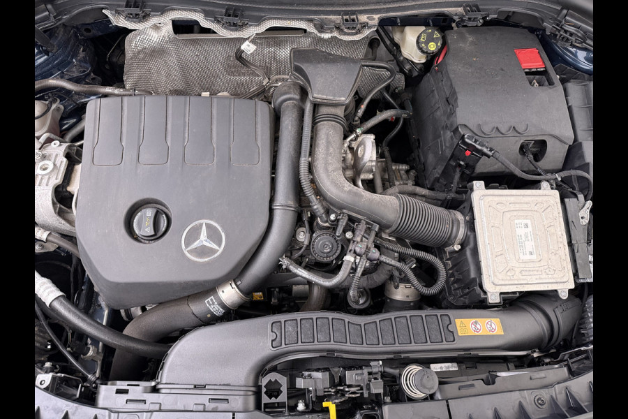 Mercedes-Benz B-Klasse 180 Automaat Panoramadak Stoelverwarming Navi Camera Elek.Achterklep Pdc Business Solution Cruise Control Lmv 16" Led Isofix Bluetooth Keyless GO Rijstrooksensor 1e Eigenaar Dealeronderhouden Origineel Nederlandse Auto