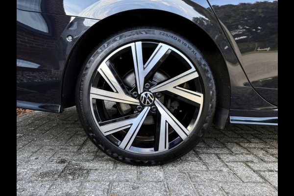 Volkswagen Golf Variant 2.0 TSI R-Line - IQ.Light - Carplay - Virtual dash - 18" - Adaptieve Cruise Control - Sportstoelen