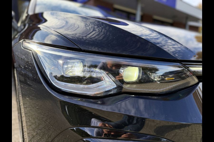 Volkswagen Golf Variant 2.0 TSI R-Line - IQ.Light - Carplay - Virtual dash - 18" - Adaptieve Cruise Control - Sportstoelen