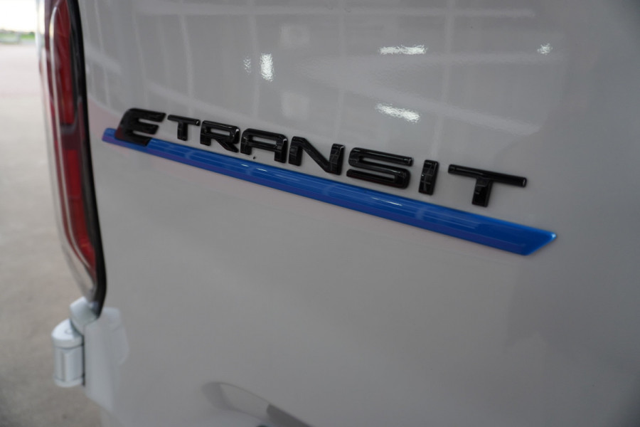 Ford E-Transit Custom 340 L2H1 Trend 71 kWh/136PK Automaat nr. V013 | Airco | Cruise | Trekhaak |  Apple CP-Android auto