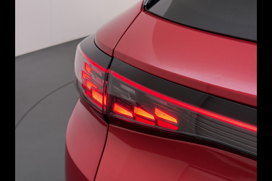 Volkswagen ID.4 82kWh 204PK SOH 98% Navi Camera Stoelverwarming Adap.Cruise Matrix Led Lmv 20" Apple Carplay Android Auto Pdc Assistentie+Comfort+Design+Exterieur+Style-Pakket Keyless Advanced Privacy Glas DAB Isofix Wifi Dealeronderhouden Origineel Nederlandse Auto