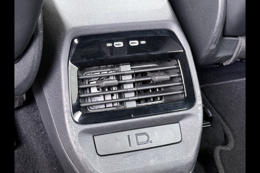 Volkswagen ID.4 82kWh 204PK SOH 98% Navi Camera Stoelverwarming Adap.Cruise Matrix Led Lmv 20" Apple Carplay Android Auto Pdc Assistentie+Comfort+Design+Exterieur+Style-Pakket Keyless Advanced Privacy Glas DAB Isofix Wifi Dealeronderhouden Origineel Nederlandse Auto