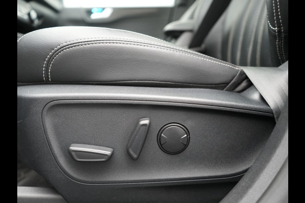 Ford Kuga 2.5 Vignale PHEV 225pk Dealer O.H. | SOH 96,3% | Panodak | Head Up | Camera | Bang & Olufsen | Lederen Comfortstoelen Memory & Verwarmd | Stuur Verwarmd | Navigatie | DAB | Virtual | 20"L.M | Cruise Control | Plug In Hybrid |