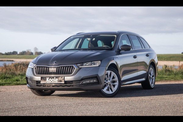 Škoda Octavia Combi 1.4 TSI iV PHEV Business Edition AIRCO / CRUISE CONTROLE / 204 PK / STOELVERWAMRING / NAVI /  CARPLAY / CAMERA