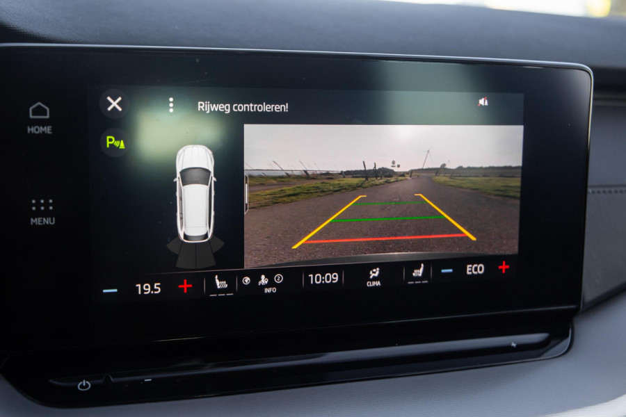 Škoda Octavia Combi 1.4 TSI iV PHEV Business Edition AIRCO / CRUISE CONTROLE / 204 PK / STOELVERWAMRING / NAVI /  CARPLAY / CAMERA