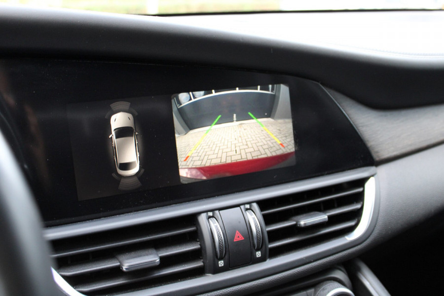 Alfa Romeo Giulia 2.0T Super | Camera | Quadrifoglio Velgen | Trekhaak | Carplay