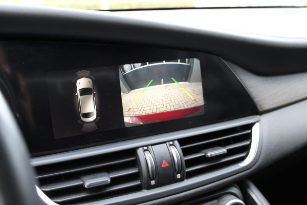 Alfa Romeo Giulia 2.0T Super | Camera | Quadrifoglio Velgen | Trekhaak | Carplay