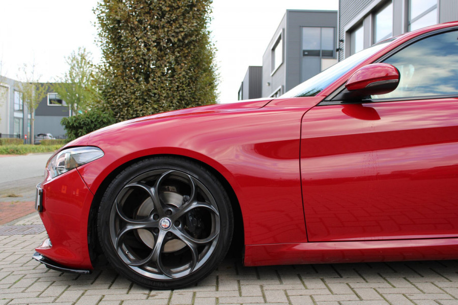 Alfa Romeo Giulia 2.0T Super | Camera | Quadrifoglio Velgen | Trekhaak | Carplay