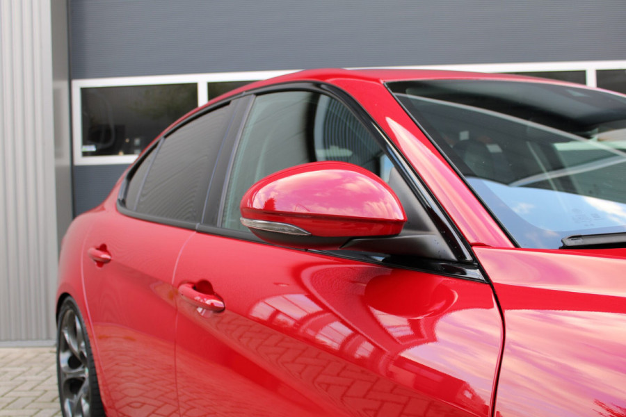 Alfa Romeo Giulia 2.0T Super | Camera | Quadrifoglio Velgen | Trekhaak | Carplay