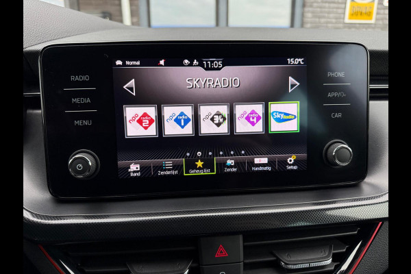 Škoda SCALA 1.5 TSI Sport Business | 1E EIGENAAR |3/6/12MND GARANTIE | AUTOMAAT | CRUISE | CARPLAY | STOELVERWM. | TREKHAAK |