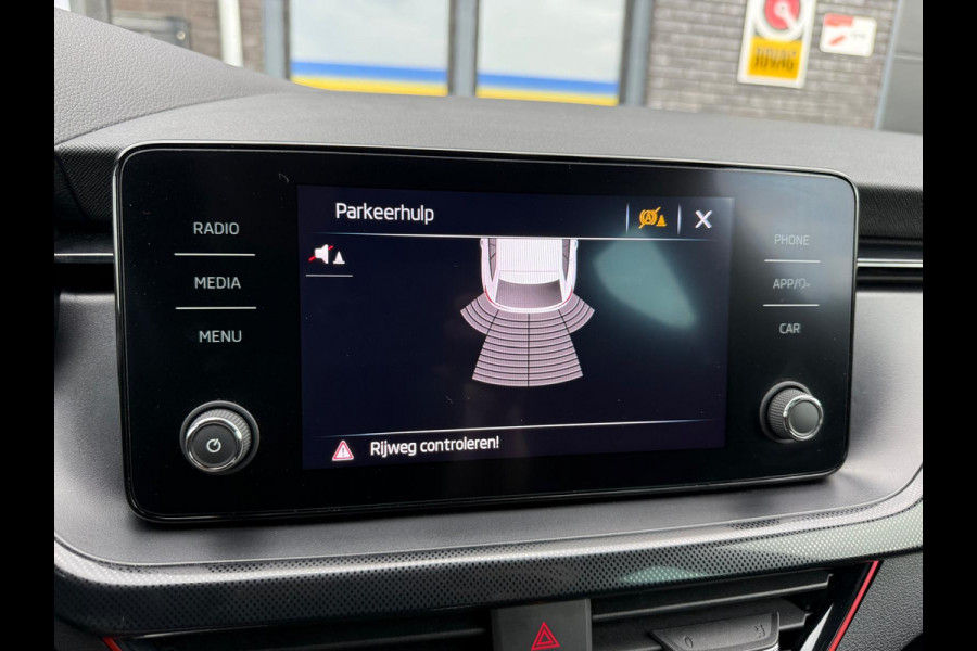 Škoda SCALA 1.5 TSI Sport Business | 1E EIGENAAR |3/6/12MND GARANTIE | AUTOMAAT | CRUISE | CARPLAY | STOELVERWM. | TREKHAAK |